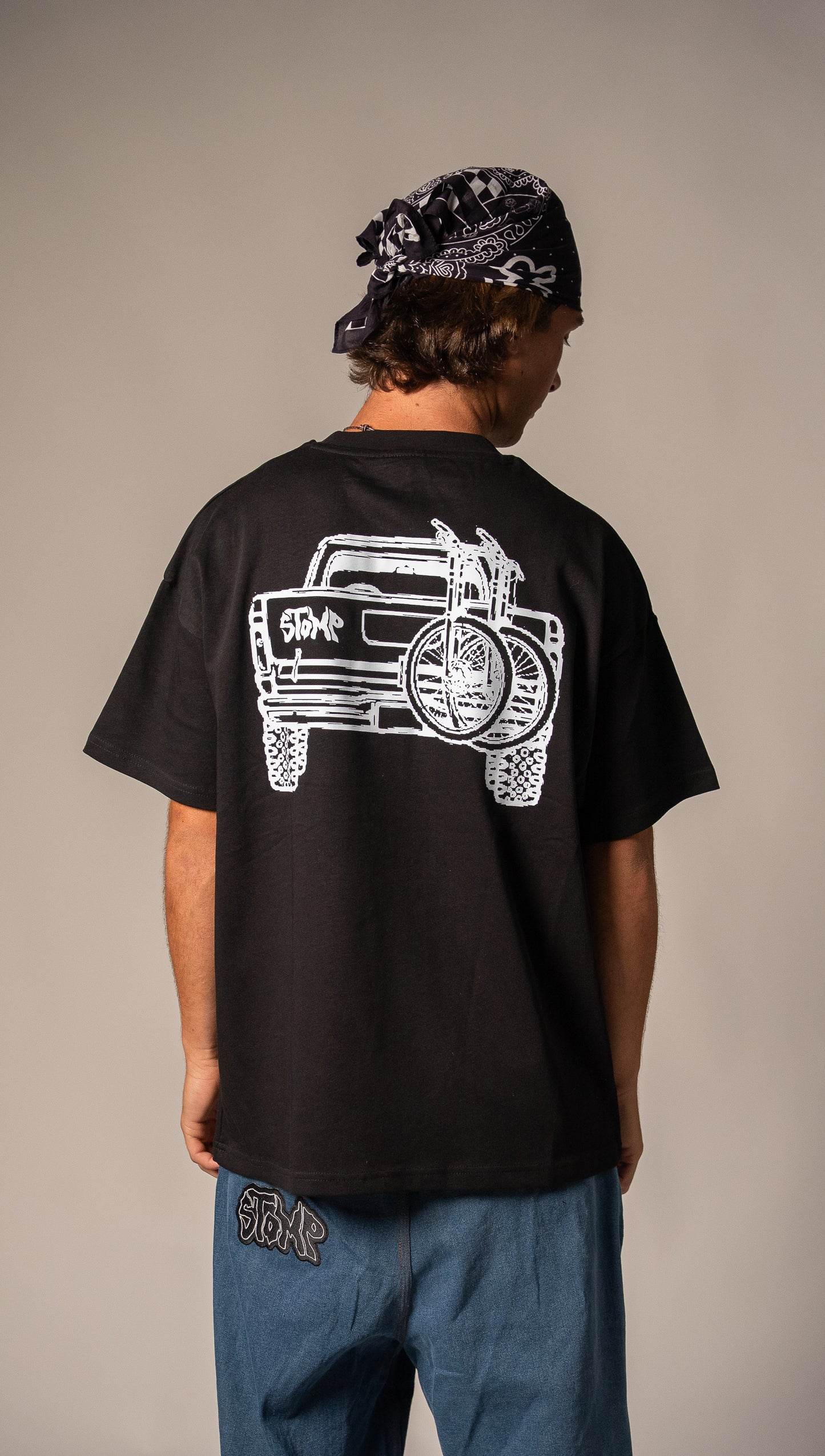 TAILGATE TEE - BLACK